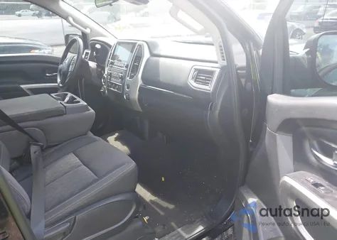 2021 Nissan Titan Sv 4X4 z USA, uszkodzony, nr VIN 1N6AA1EC9MN529320